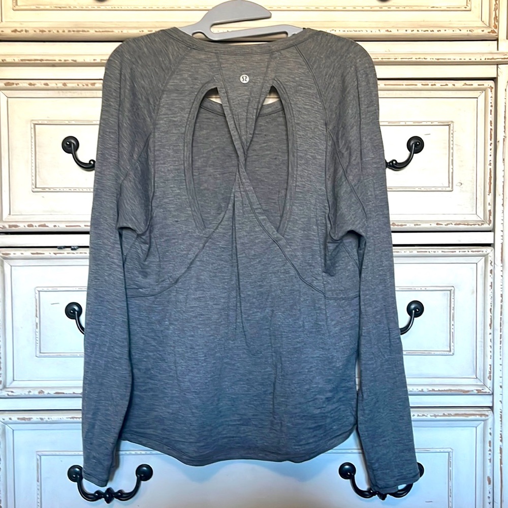 Lululemon long sleeve shirt